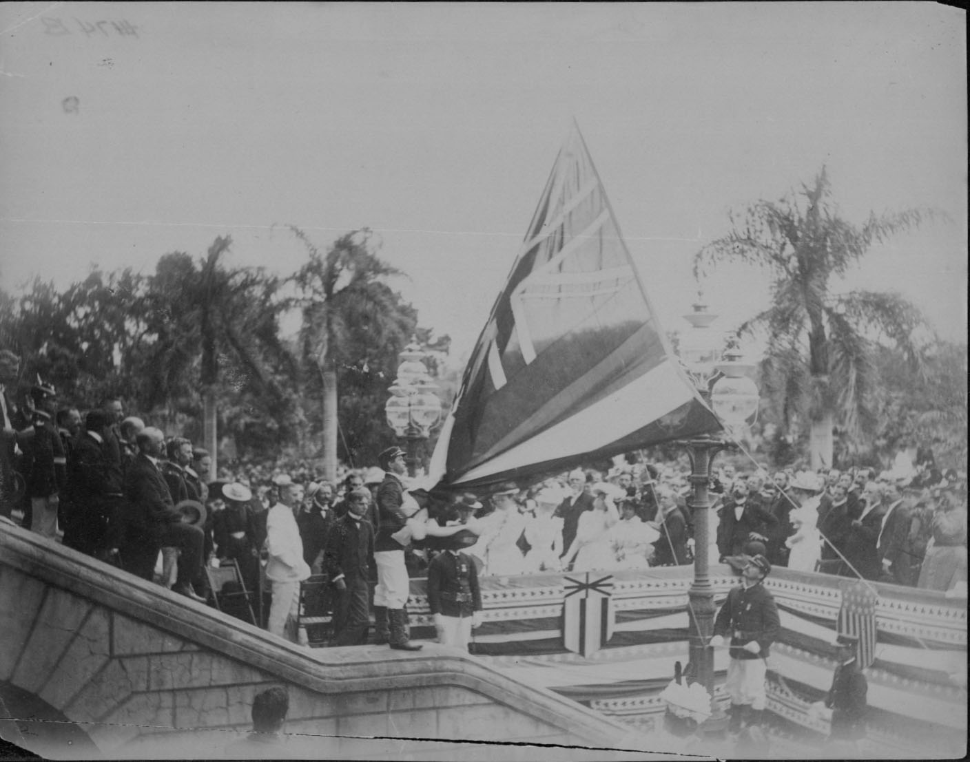 The Hawaiian flag lowered at ʻIolani Palace, 1898
